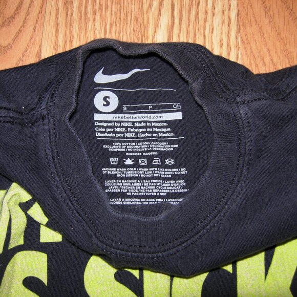 Nike My Game Is Sick T-Shirt Small Boys - Picture 3 of 3